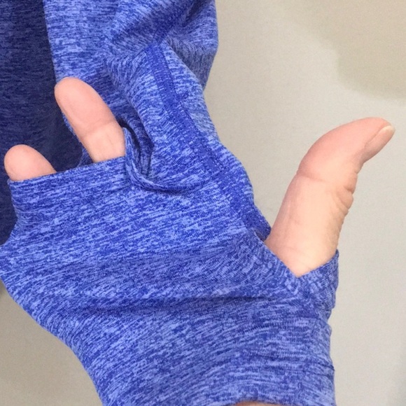 1359 NIKE Running Dri-Fit NWT Size Large MSRP $65  Reflective Trim - Picture 5 of 7